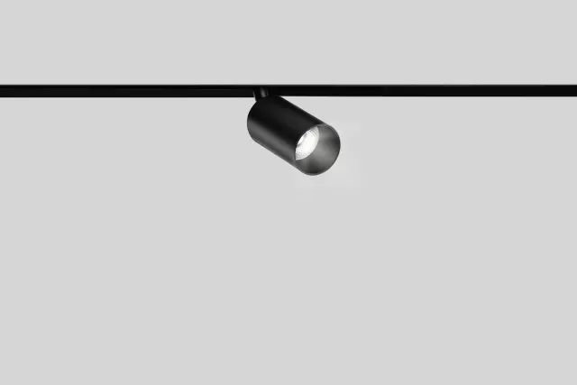 SPOT LIGHT 30 — rail magnétique 48V BOlight, visuel 2